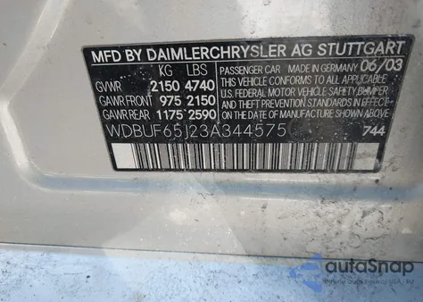 2003 Mercedes-Benz E 320 z USA, uszkodzony, nr VIN WDBUF65J23A344575